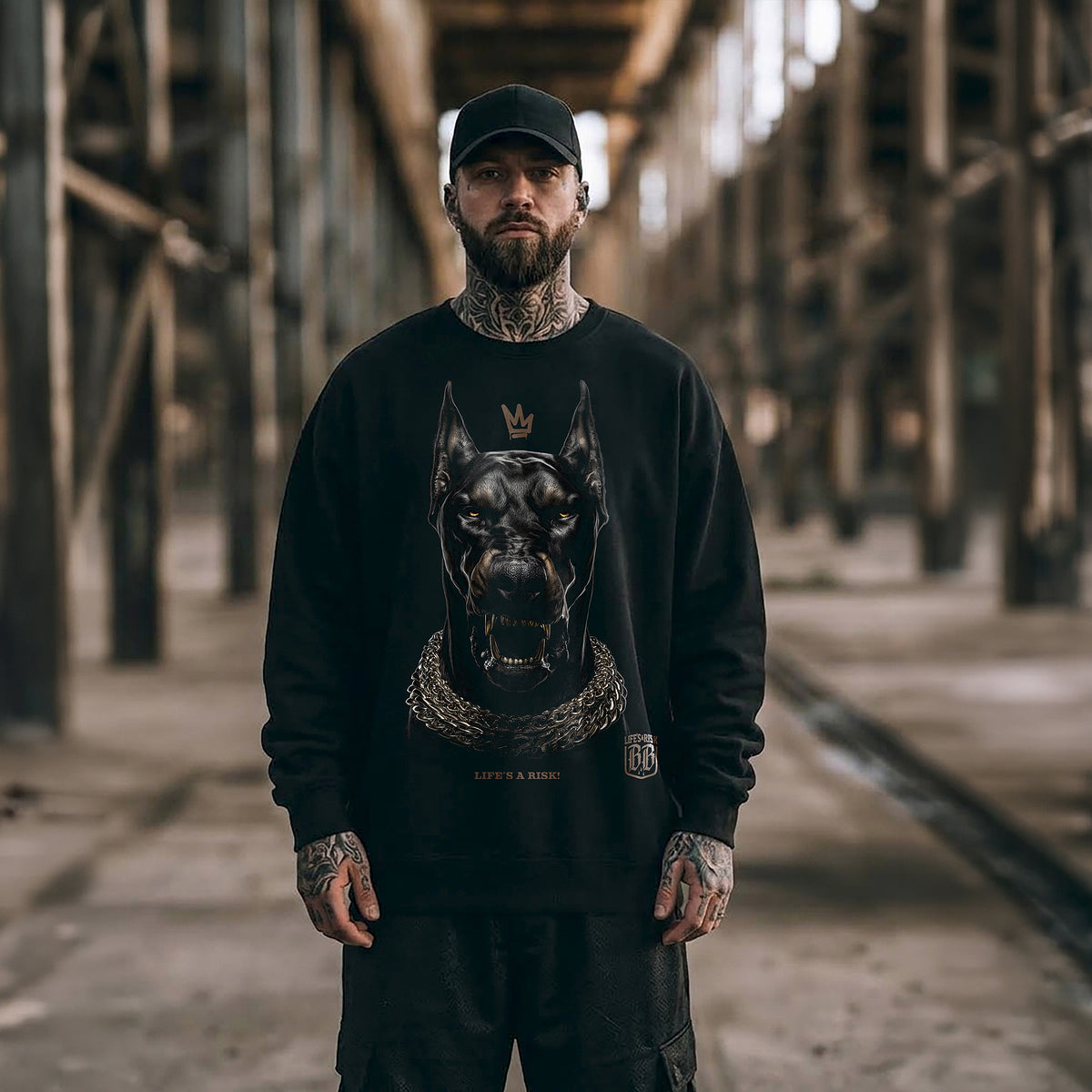 Dobermann Gold Sweatshirt Black - Aneyone UG