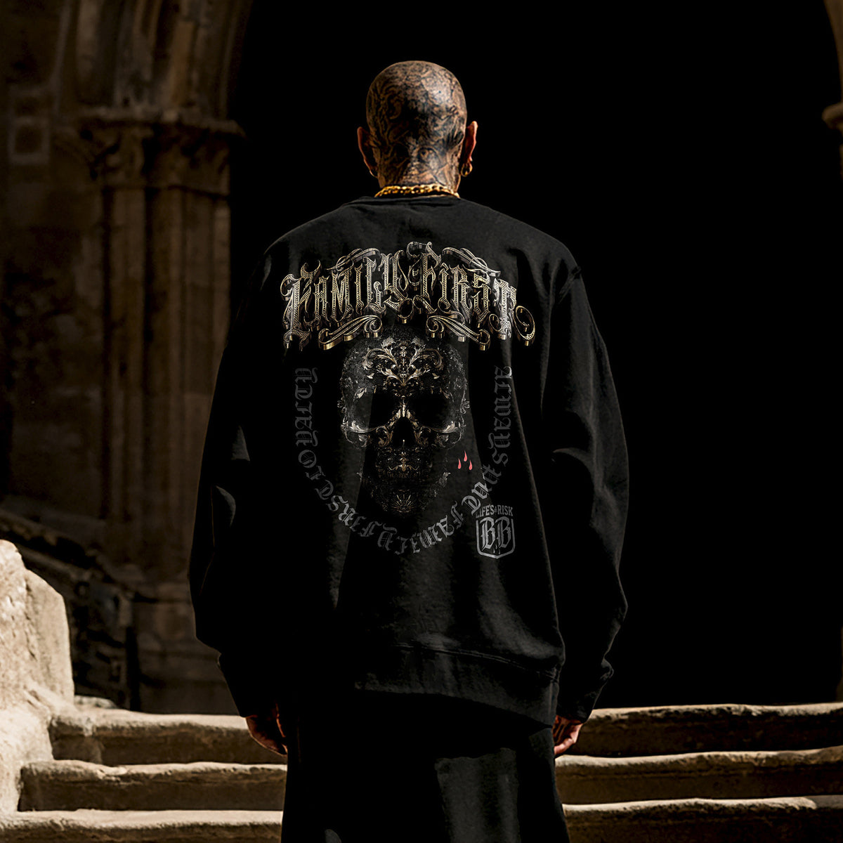 Family Gold Sweatshirt Black - Aneyone UG